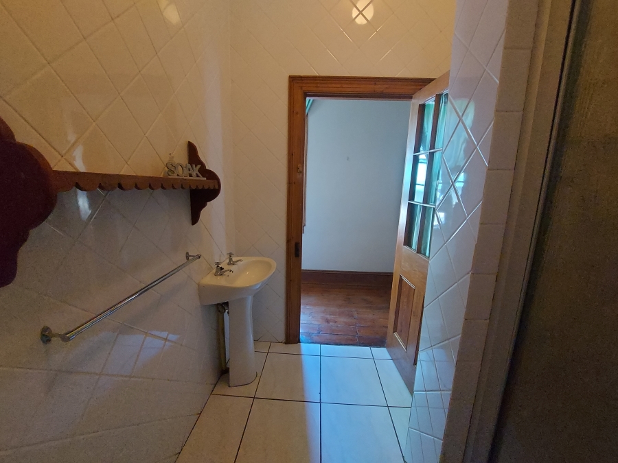 4 Bedroom Property for Sale in Uitenhage Central Eastern Cape